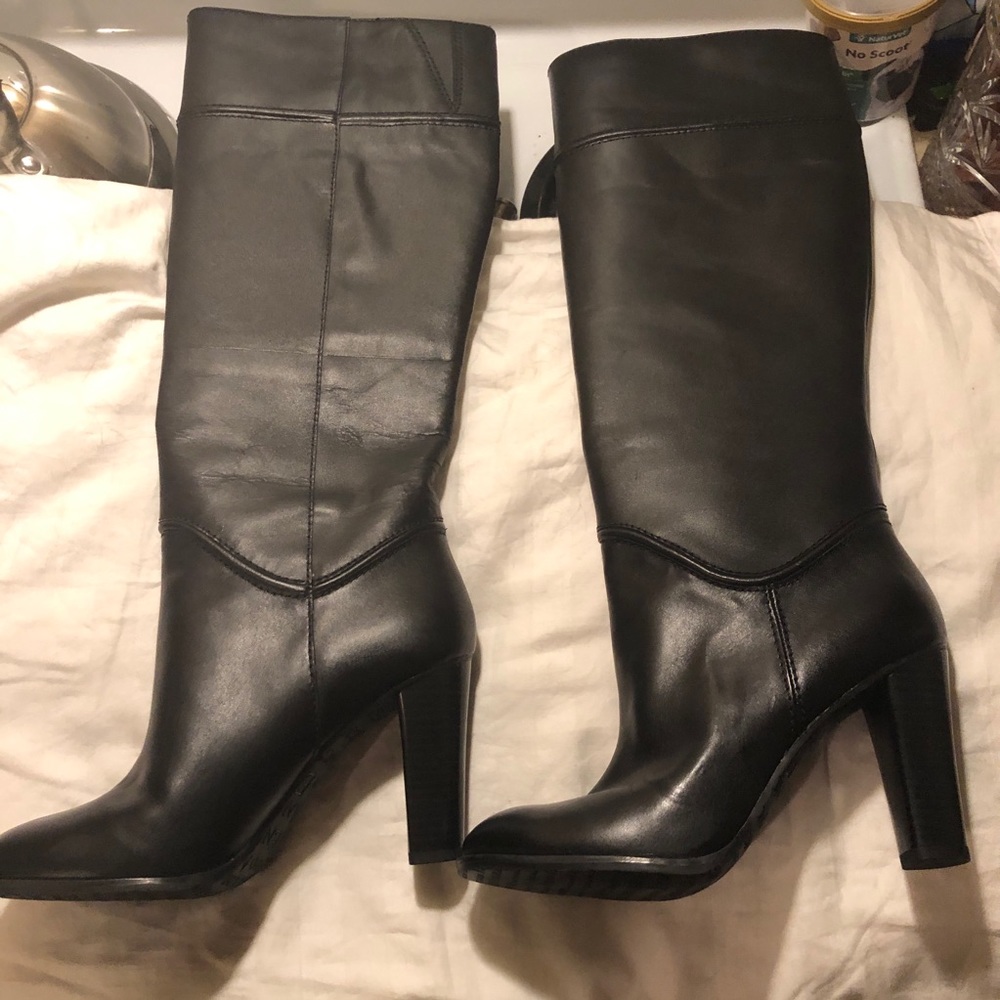 Black leather, classic style, heeled, pull-on, rounded toe boots S 6.5 - Picture 6 of 11